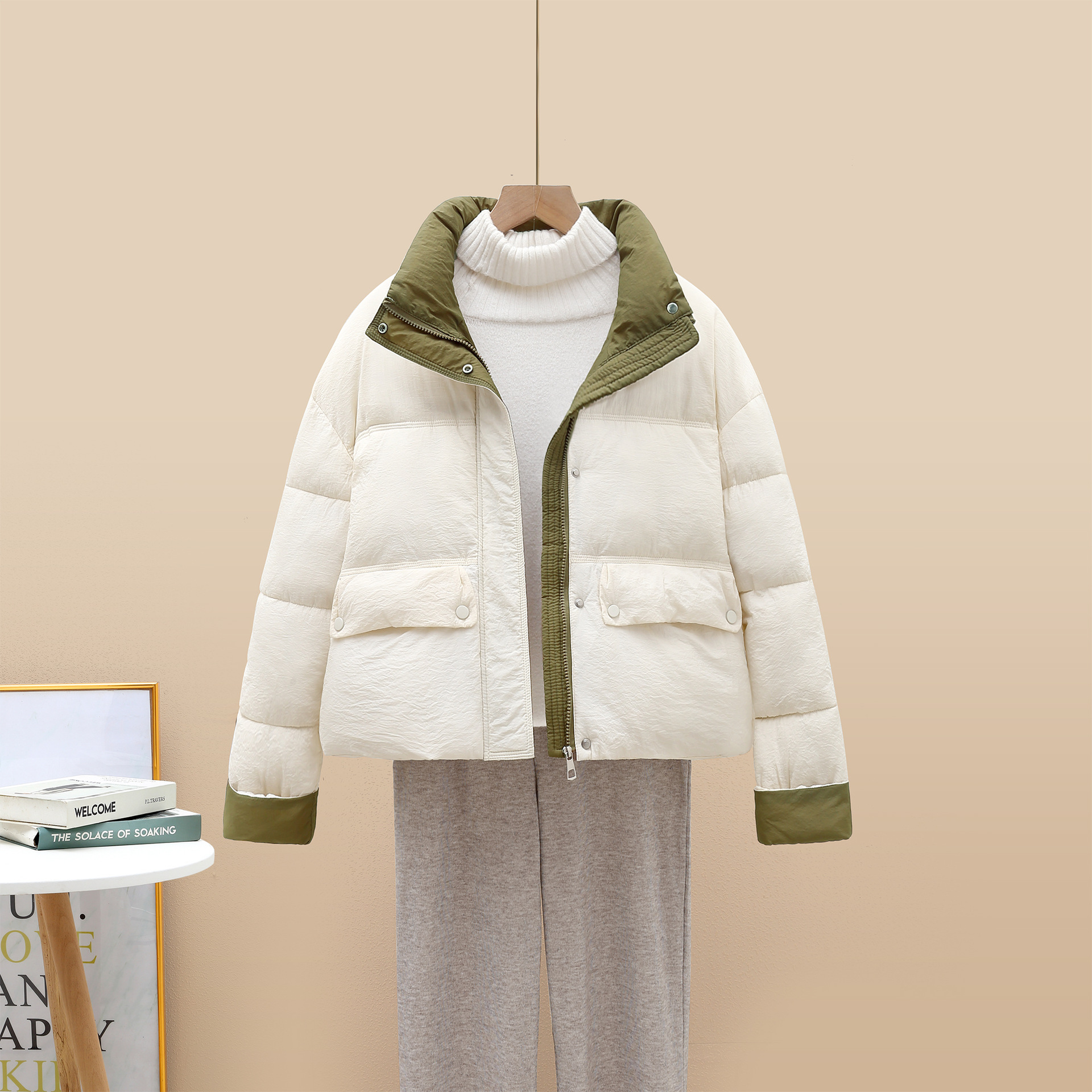 2025 otoño y invierno de mujer corto chaqueta de pan pequeño estilo coreano engrosado abrigo de cuello suelto de color combinado image 3