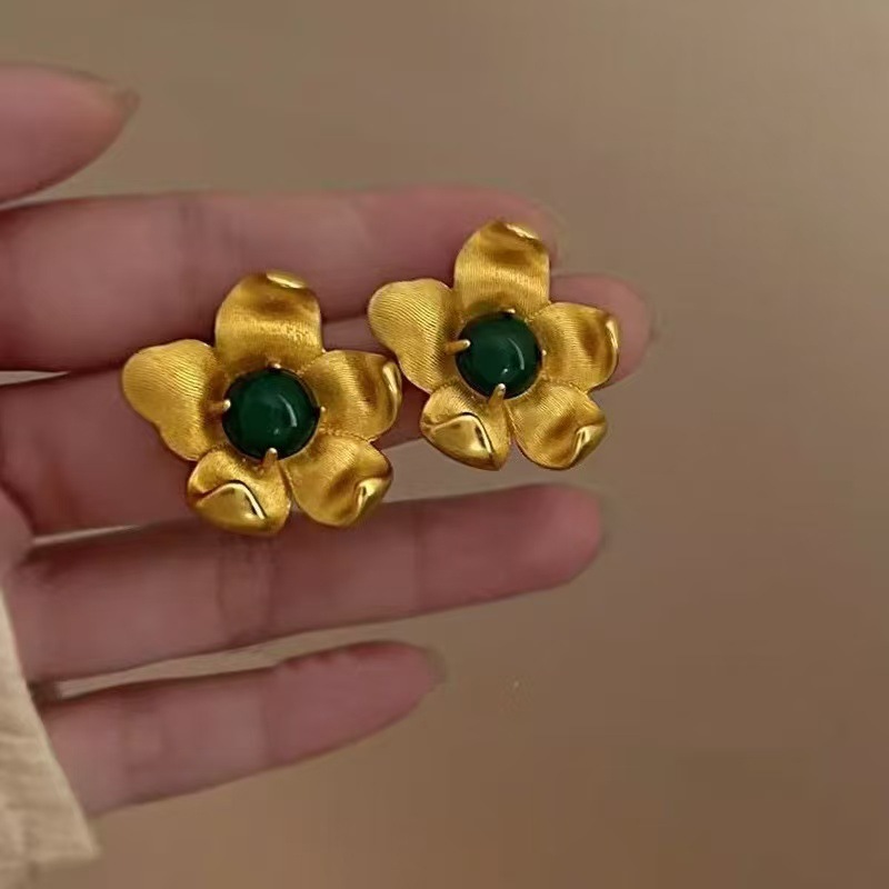 Especial vintage francés estilo de puerto retrógrado Monet orejas de perlas pendientes verdes orejas femeninas