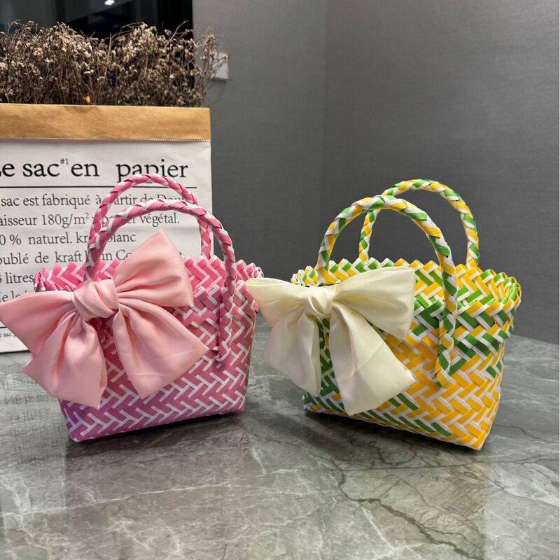 Manufacturer's new plastic woven handbag woven basket hand gift basket bag beach Women's bag
