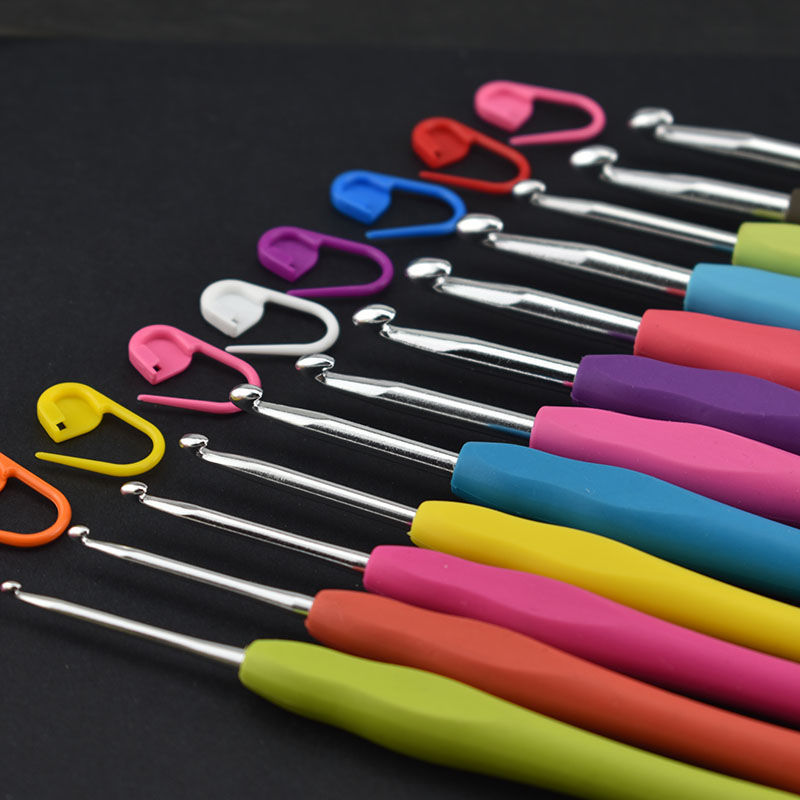 Ordinary crochet handmade diy knitting tool hand knitting wool ball Doll hat sweater needle baby baby shoes crochet Ordinary crochet handmade diy knitting tool hand knitting wool ball Doll hat sweater needle baby baby shoes crochet