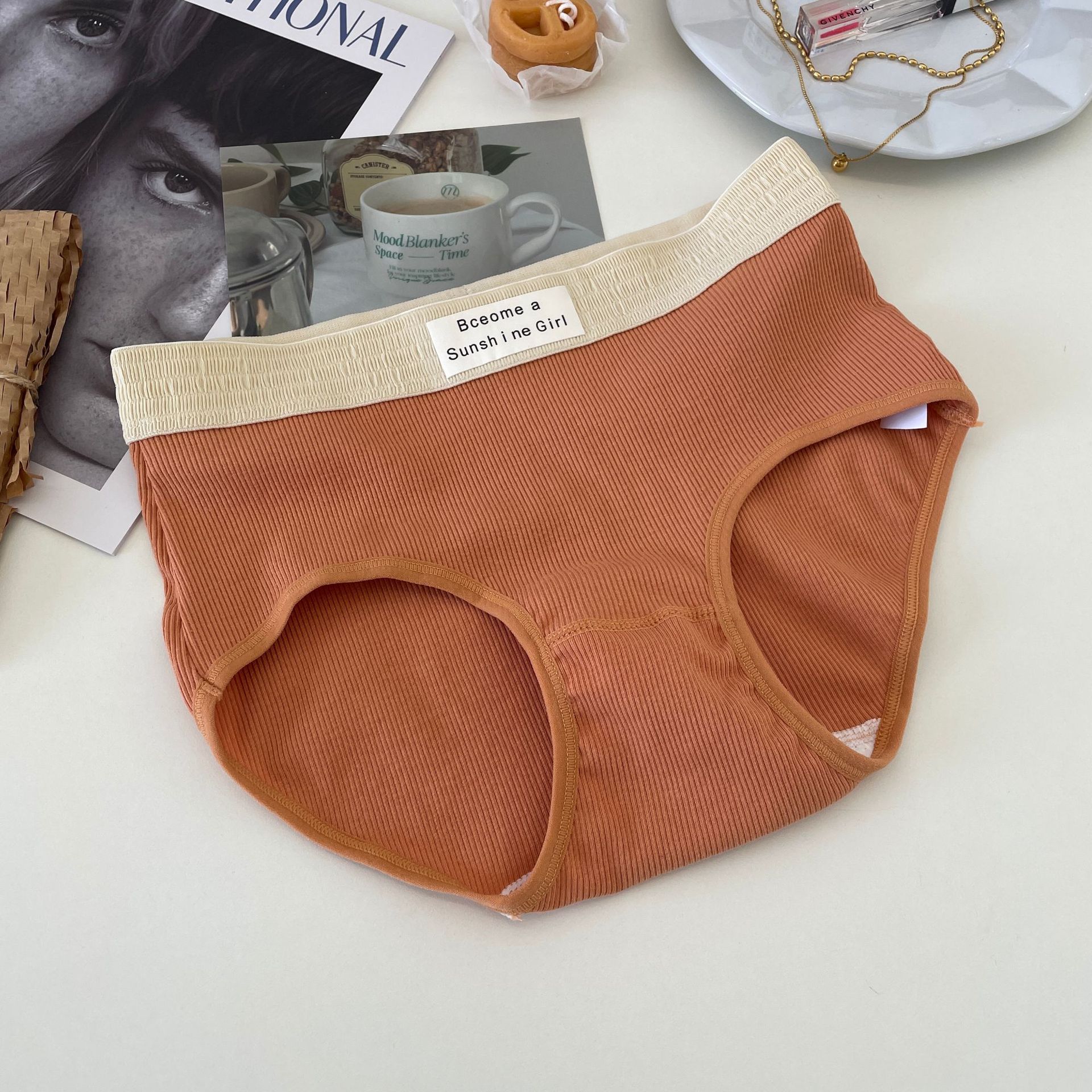 50 calzoncillos de algodón simple de color de la niña sin marcas cómodas bolsa de cintura media de cadera antibacteriana de algodón entrepierna de mujer