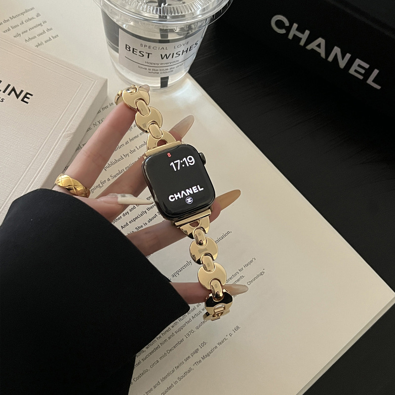 Fashionable and Creative Pig Nose Metal Chain Iwatch8 Watch Strap Zinc Alloy Suitable for Apple Watch 1-7 Generation Se