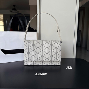 �ձ�ԭ�SFossettle�ɲ�玧���÷��w�]��������؆μ�����Ů��