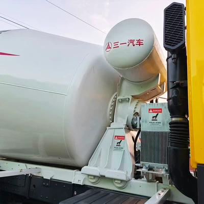 Betonqarışdıran maşınlar trucks for construction use, complete