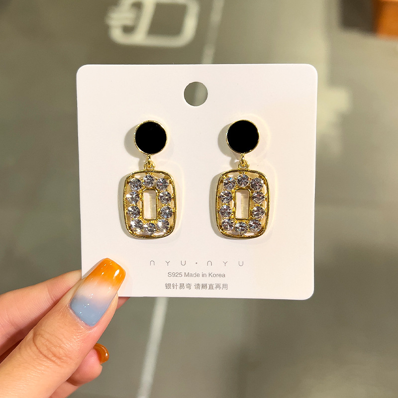 Square Rhinestone Stud Earrings 4