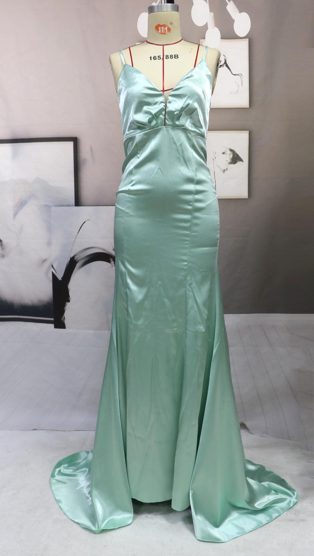 Vestido de satén ajustado de primavera para exportación, vestido de noche verde ajustado con tirantes finos estilo bodycon de Amazon, vestido de dama de honor image 6