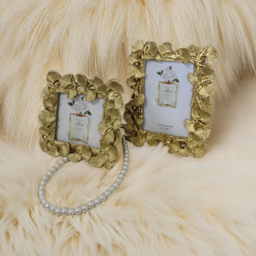 Nordic resin photo frame ginkgo leaf gold living room exhibition hall creative photo frame table soft decoration home furnishings