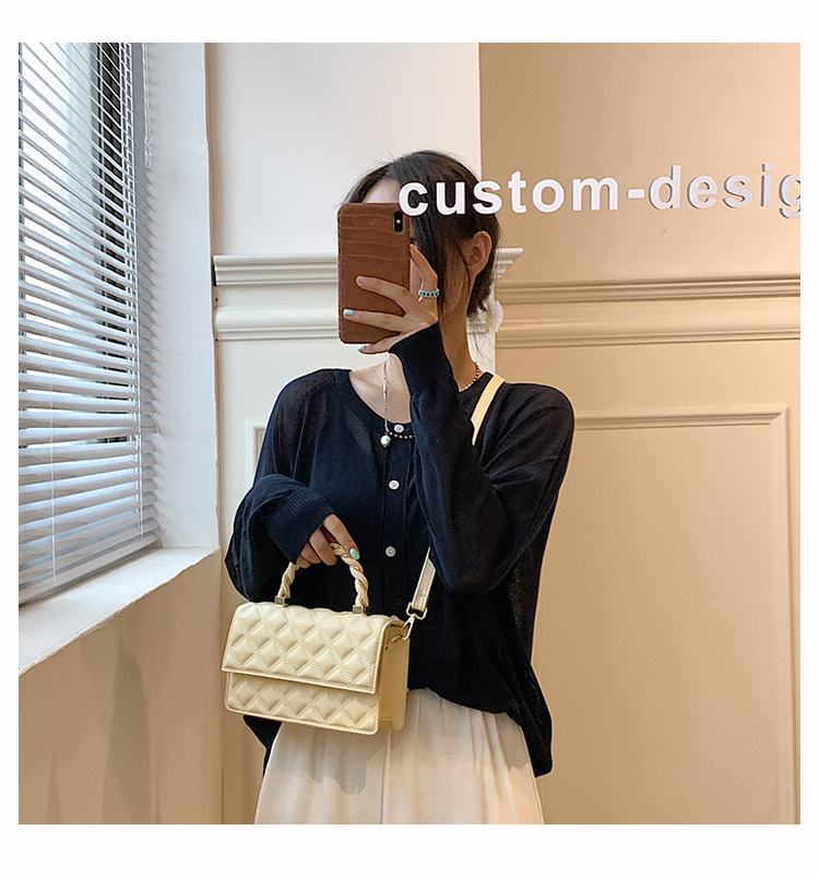 2021 New Textured Western Style Women's Bag Fashionable Rhombus Chain Bag Simple Embroidered Line Shoulder Bag Bag Crossbody Small Square Bag display picture 13