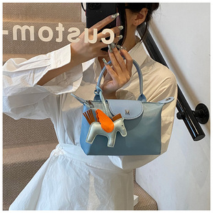 �羳��Ӱ����L�������ذ���Ů��Ķ�Ͱ�����С���μ�б���