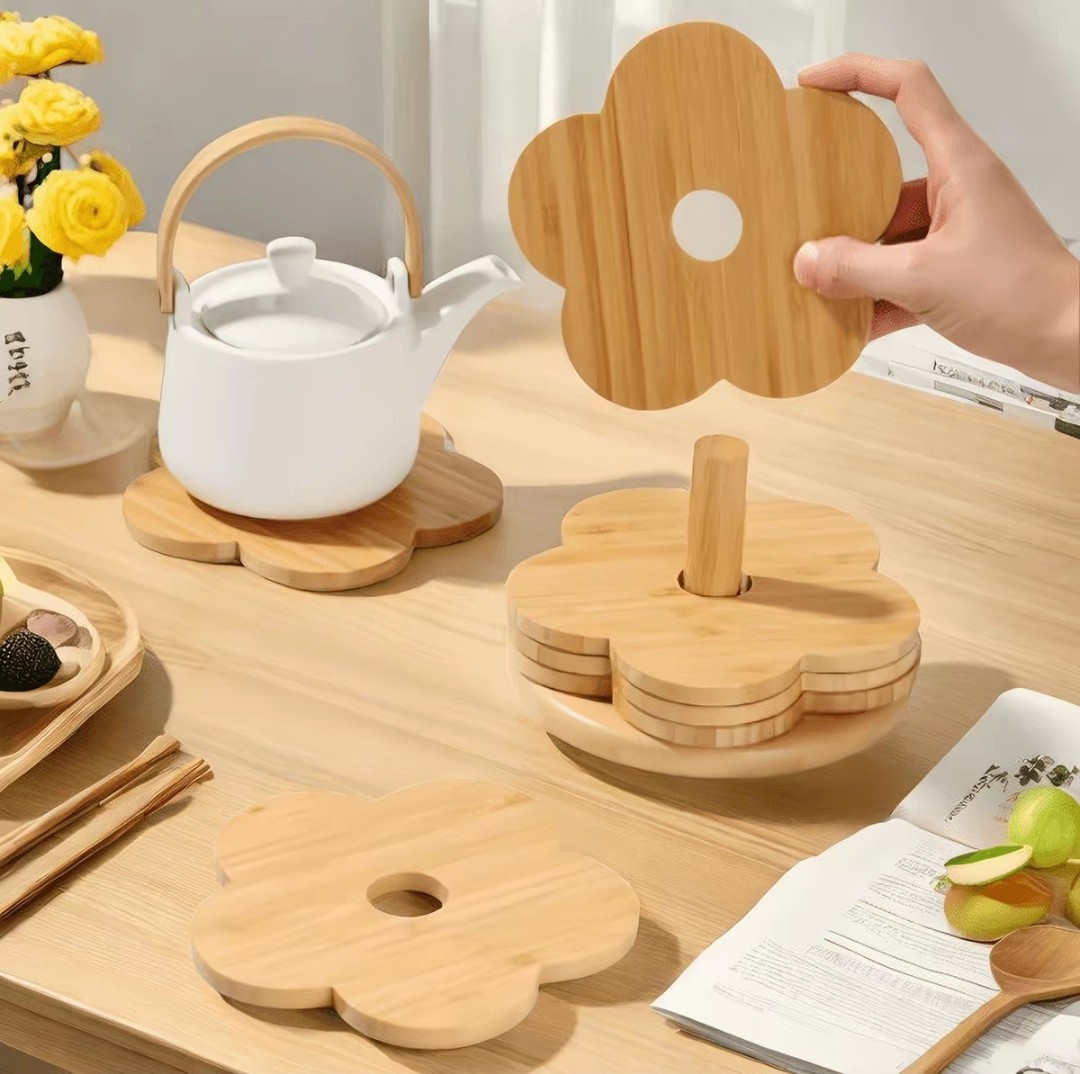 Wooden Flower-Shaped Placemat and Coaster for Home Use, Solid Wood Heat Insulation Pad, Anti-Scalding Table Mat, Bowl Mat, Plate with Stand