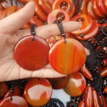 批发天然玛瑙战国红圆牌无事牌吊坠男女款项链挂坠可调节毛衣链