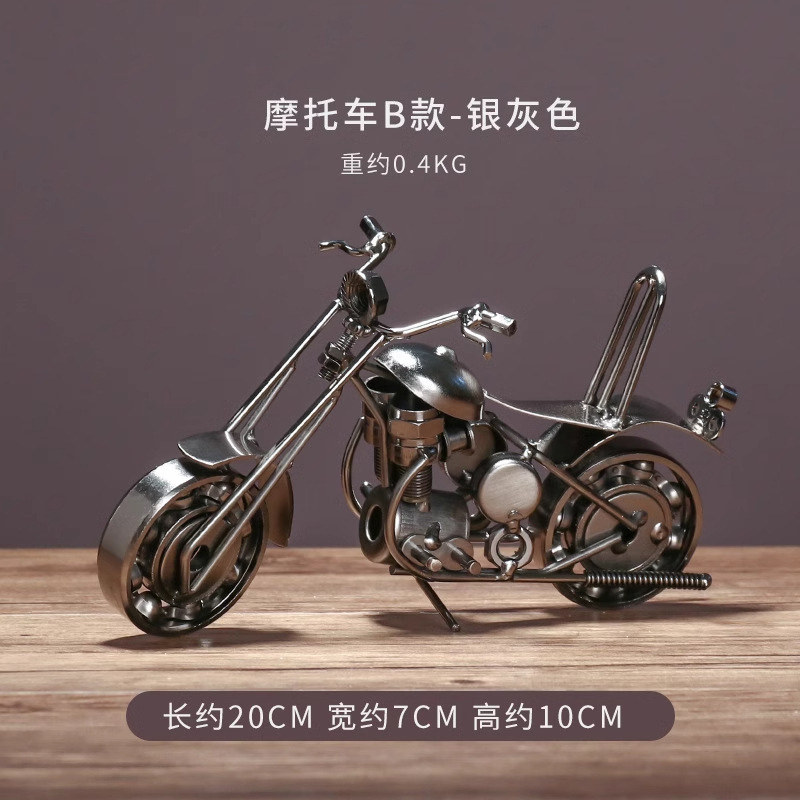 Motocicleta de hierro forjado modelo de locomotora de metal moderno escritorio pequeño decoración de armario de vinos decoración de armario de televisión