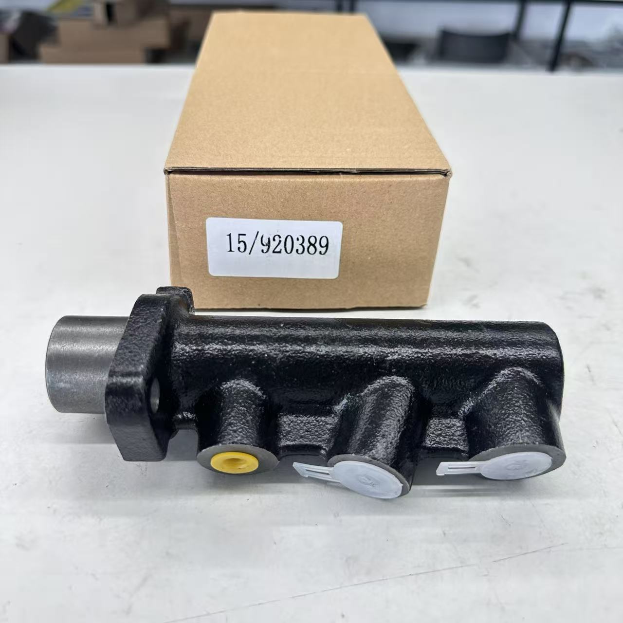 15/920389 15/920158 15/905504 Suitable for Jcb Excavator Brake Master Cylinder