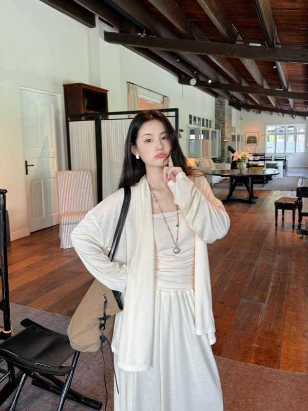 DIGM | 2025秋季极简风慵懒风松弛感宽松开衫外套针织衫女A29129|undefined