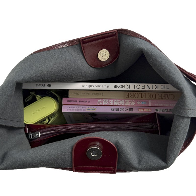 Transfronterizos de gran capacidad bolsa de cestas de verduras para mujeres 2025 otoño y invierno nueva bolsa de hombro retro tejida bolsas de cubo