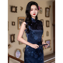 ���Ϻ���������Ů���b�͹�ɫ����L��С����|�߶˟o���B��ȹ�L��