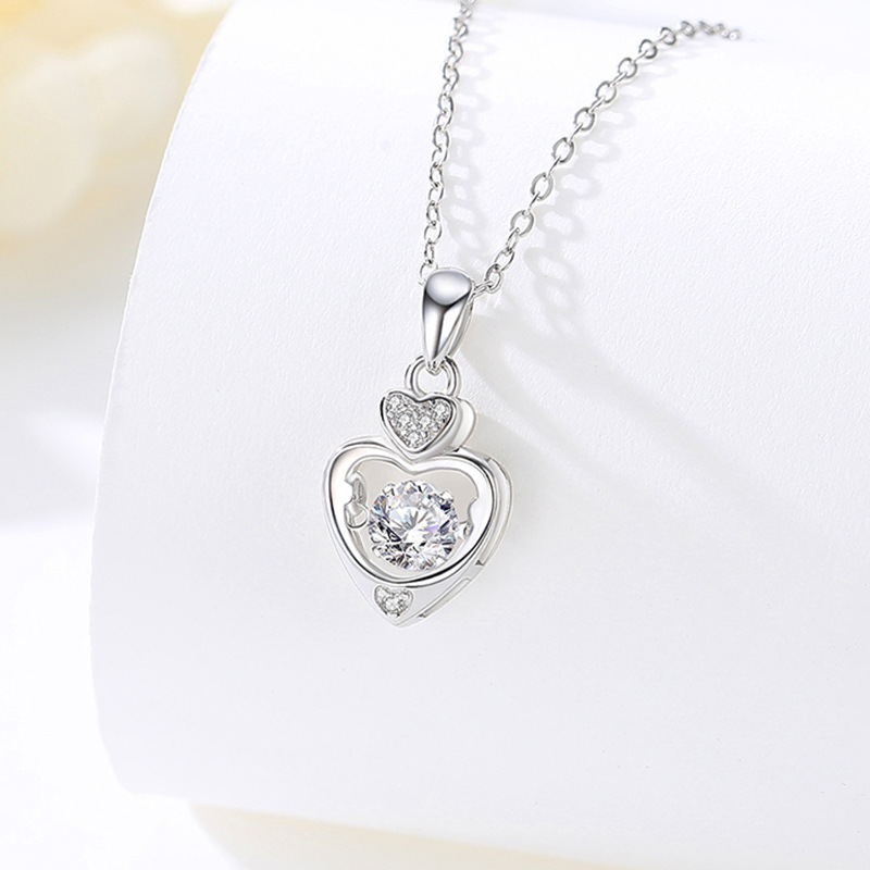 S925 plata esterlina collar de corazón inteligente diseño de nicho de todas las mujeres de lujo ligero colgante de corazón colgante regalo de San Valentín