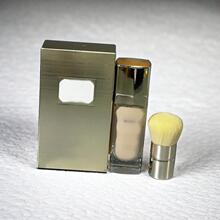 30ML�����覷۵�Һˮ�����A�B�w�¿��֊y��Ȼ���ط۵�˪��ˢ