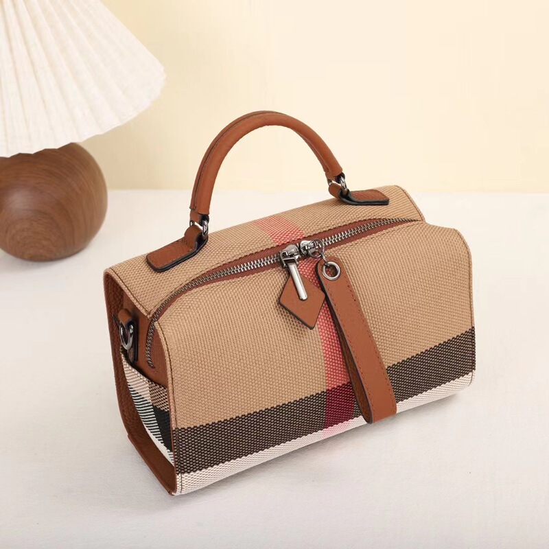Genuine Leather crossbody women's bag 2023 new high-end Internet celebrity shoulder bag all-match saddle bag dumpling bag fashionable plaid bag Genuine Leather crossbody women's bag 2023 new high-end Internet celebrity shoulder bag all-match saddle bag dumpling bag fashionable plaid bag