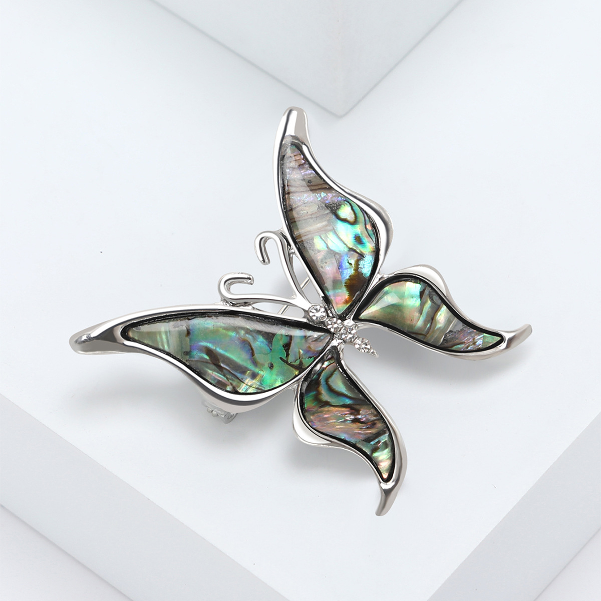 Alloy Material Butterfly Pattern Retro Pin Butterfly Alloy Inlay Rhinestones Shell Women's Brooches