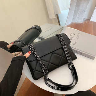 ������Ůʿ�μ��朗lҸ�°����s�ٴ�С����2025�¿�����б���