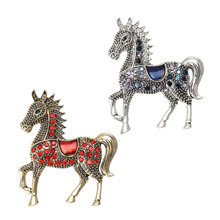 欧美时尚复古珐琅骏马水钻胸针 百搭防走光服饰胸花饰品别针