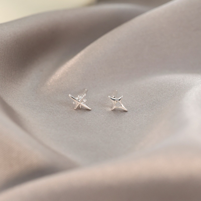 Pendientes de Borla de Lujo Ligero y Alta Gama para Mujer, Clips para Orejas sin Perforación, Pendientes Asimétricos de Perlas para Otoño e Invierno.