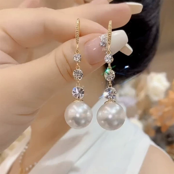 Earrings from pearl