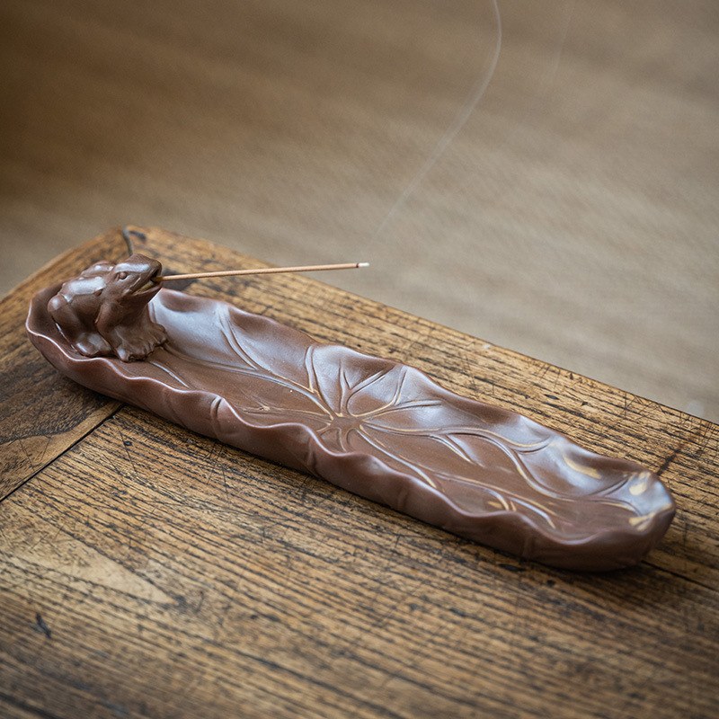 개구리 연꽃 연못 (실 향 삽입)