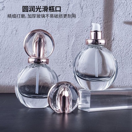 Nueva base líquida de prensado redondo de 30ml de alta gama, botella líquida de esencia, material de embalaje cosmético con tapa redonda galvanoplastia