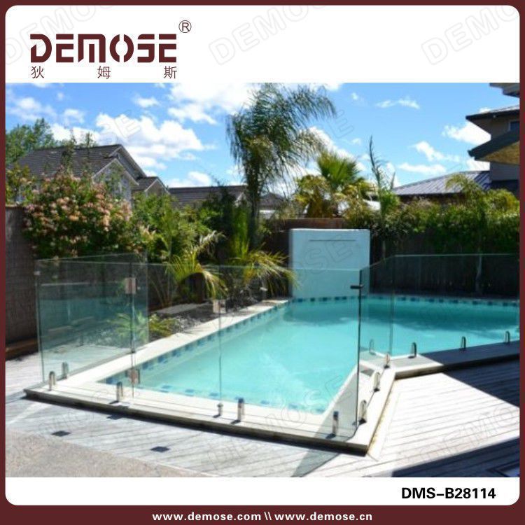 别墅私宅园林水池栏杆 不锈钢玻璃夹配件等栏杆 钢化玻璃栏杆