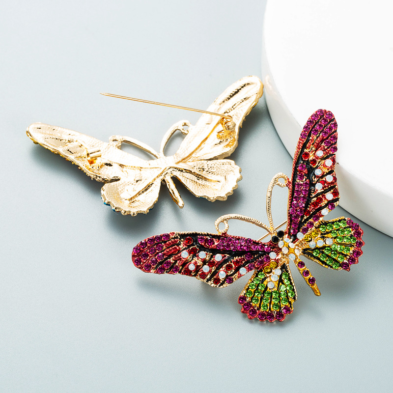 Fashion Butterfly Alloy Diamond Artificial Gemstones Women's Brooches display picture 3