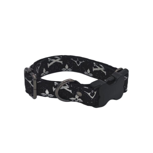 Tide brand large flower dog leash for walking small dogs like Terriers, medium pets like Corgis, and puppies Golden Retrievers, with a chest and back strap.