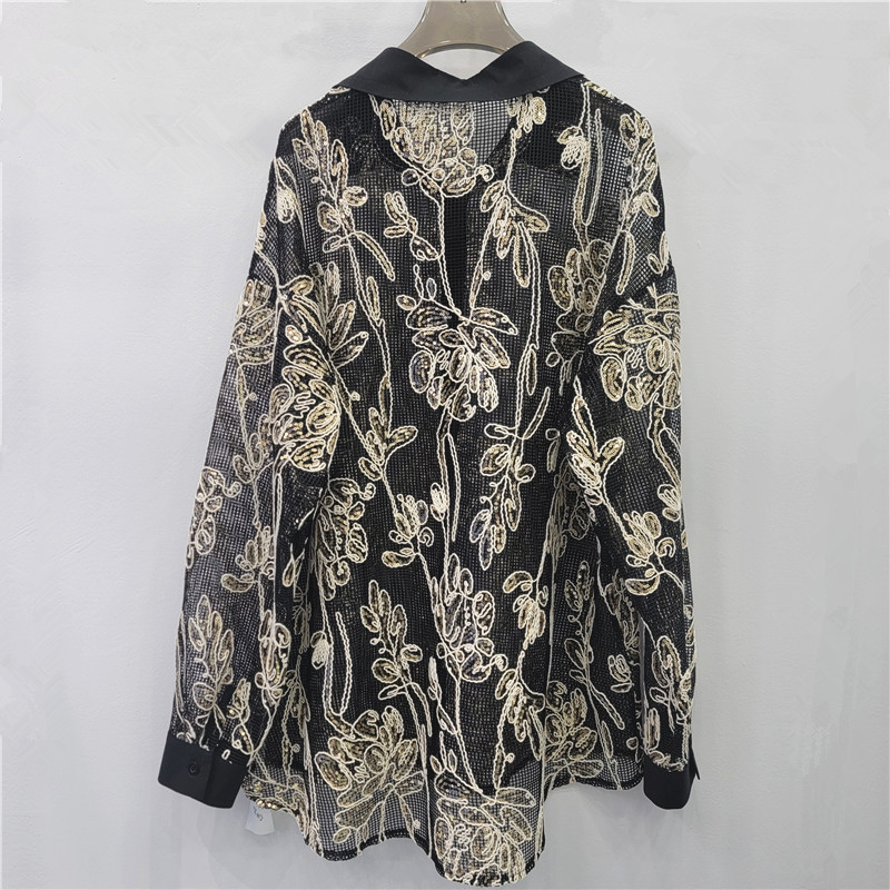 Estación europea 2026 primavera nueva moda con solapa bordada esquinilla hueco universal botón simple camisa de manga larga mujer