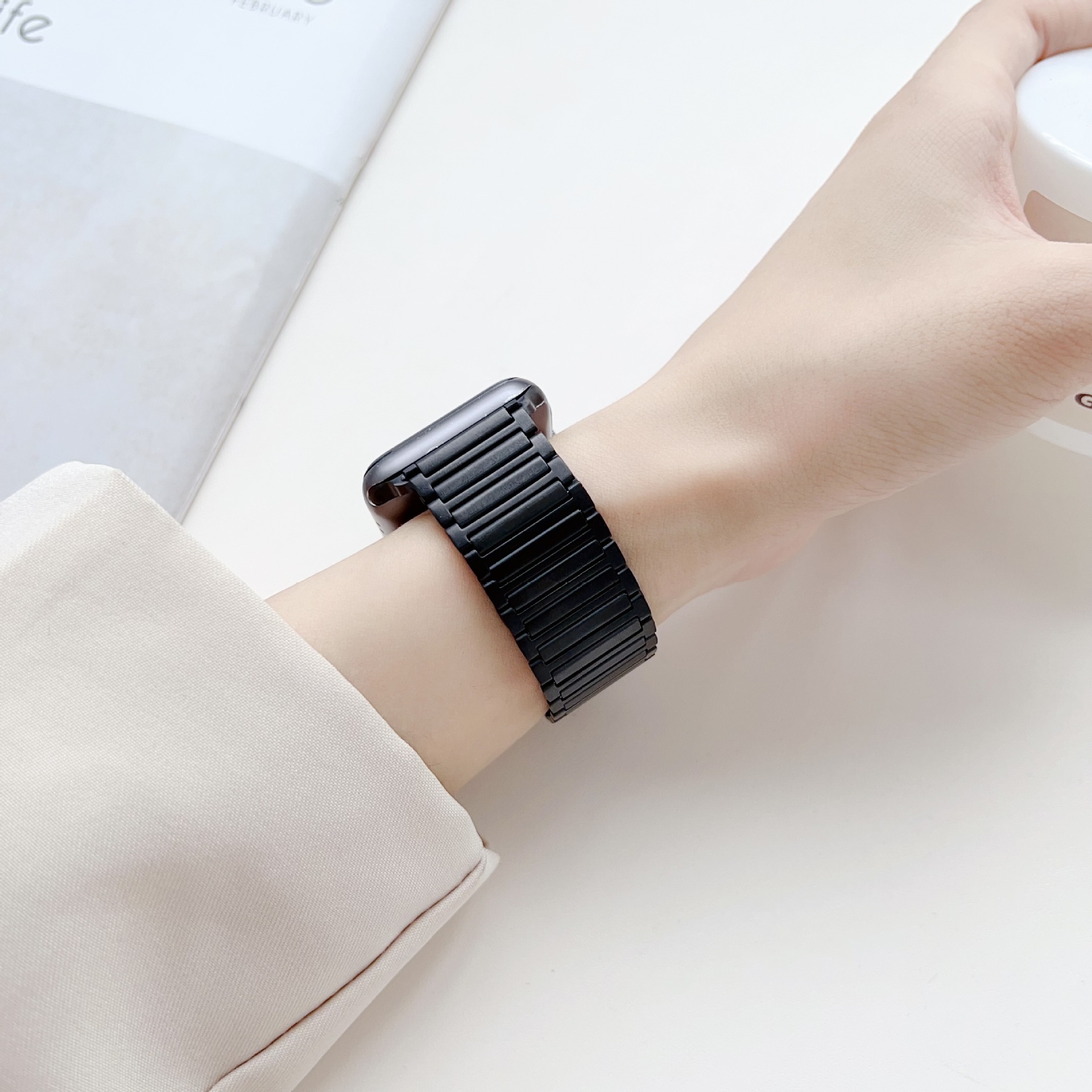 Simple Style Solid Color Stainless Steel IPhone Watch Strap display picture 5