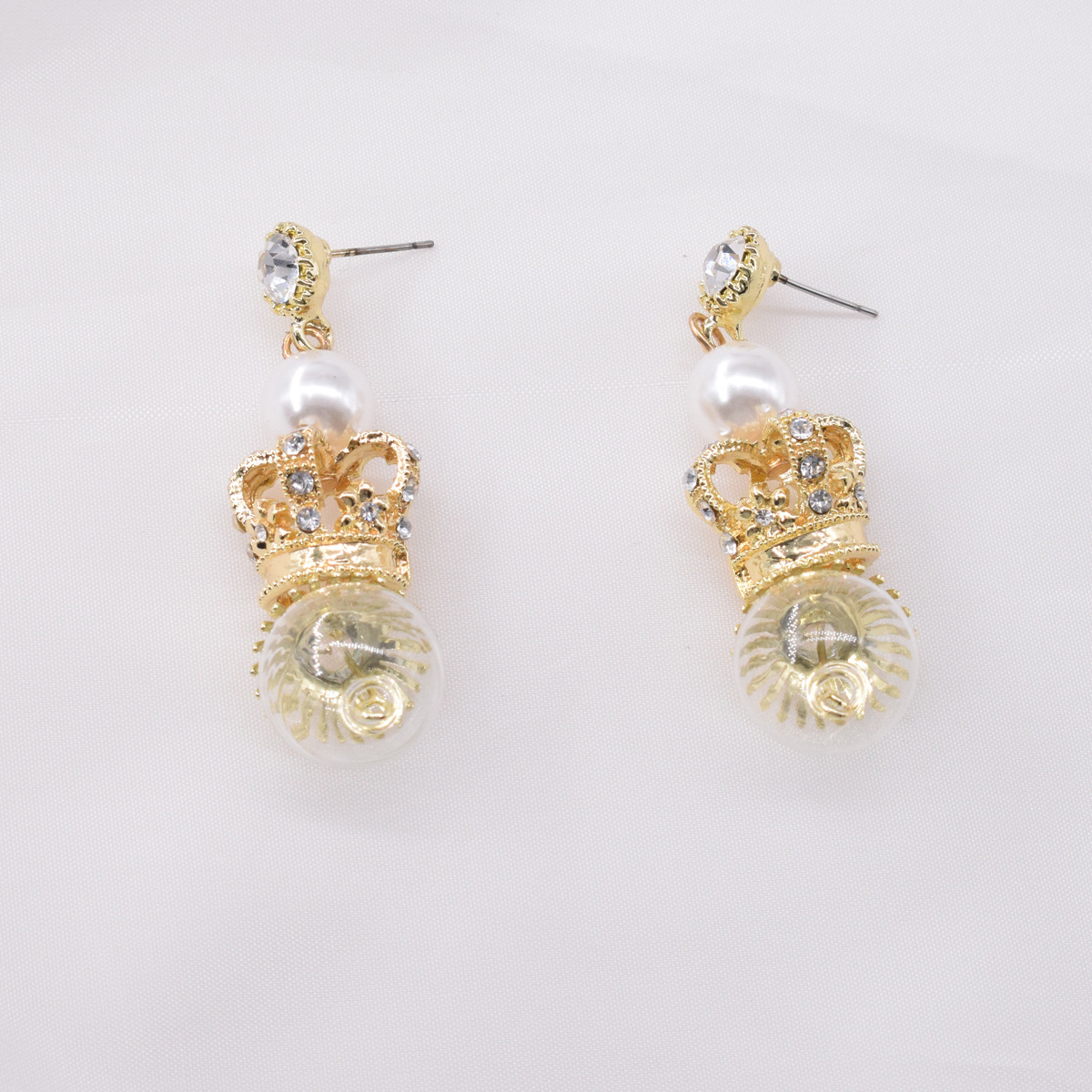 Simple Diamond Small Crown Metal Bubble Earrings display picture 2