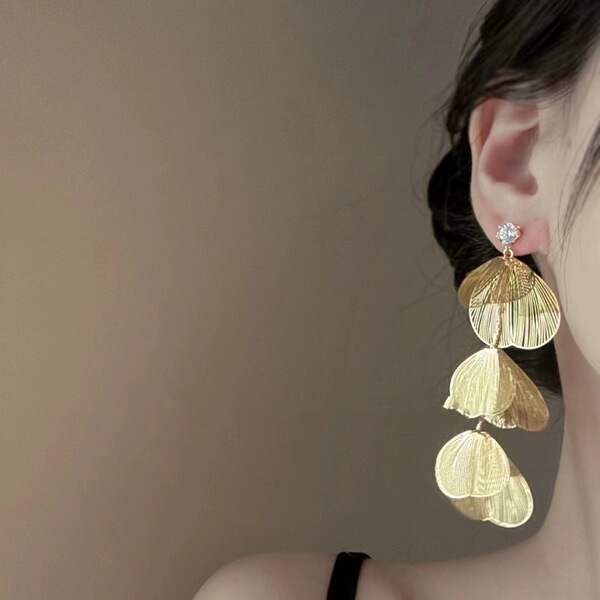 fashionable earrings