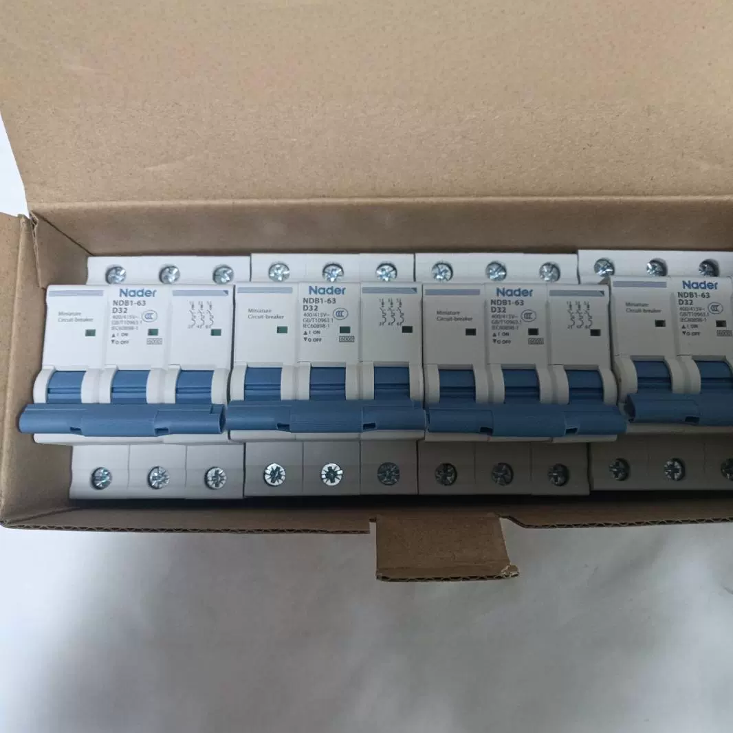 Новый оригинальный миниатюрный автоматический выключатель NDB1-63 3P D32A