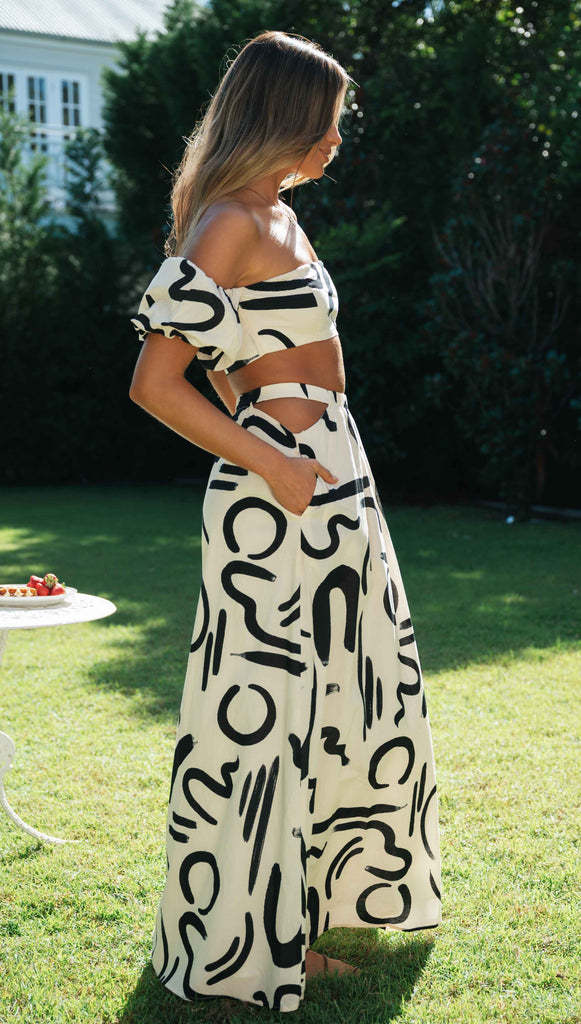 Fashionable Two-Piece Set 5