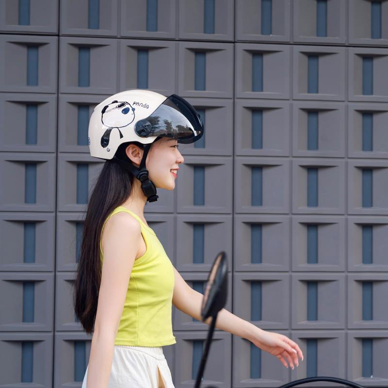 Newly certified motorcycle and electric vehicle safety helmet, unisex, summer sun protection, lightweight half helmet, safe for all seasons