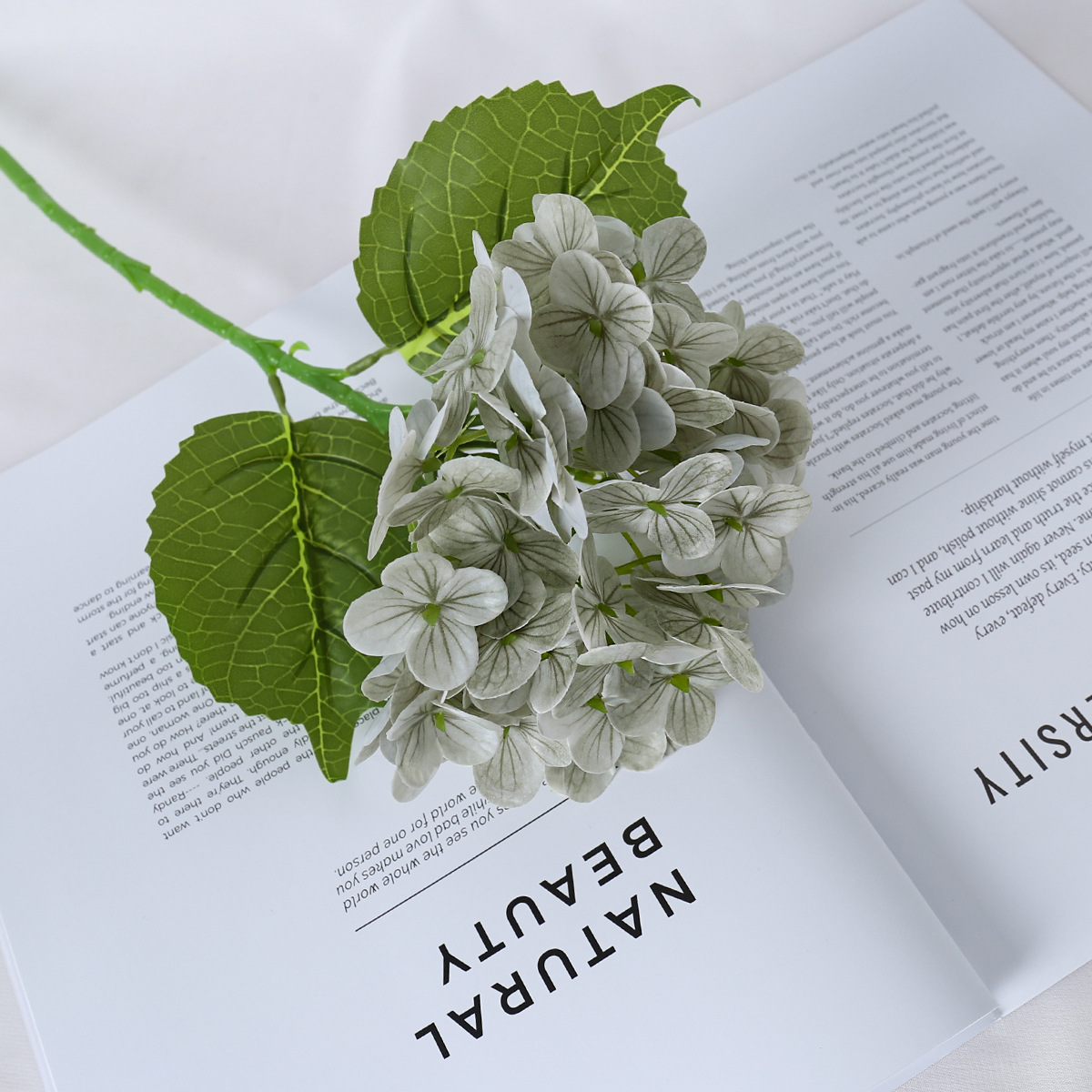 Humectante 3D sensación de mano 72 piezas de flores de imitación de hortenida decoración floral hotel diseño de boda película de flores falsas hortenida