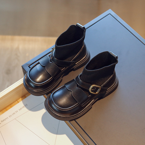 女童马丁靴2022秋季新款小女孩针织袜靴软底皮面短靴黑色儿童皮靴