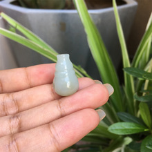 正品 新疆 和田玉 且末料 糖料  青白玉 三通 配饰 挂件 吊坠 葫