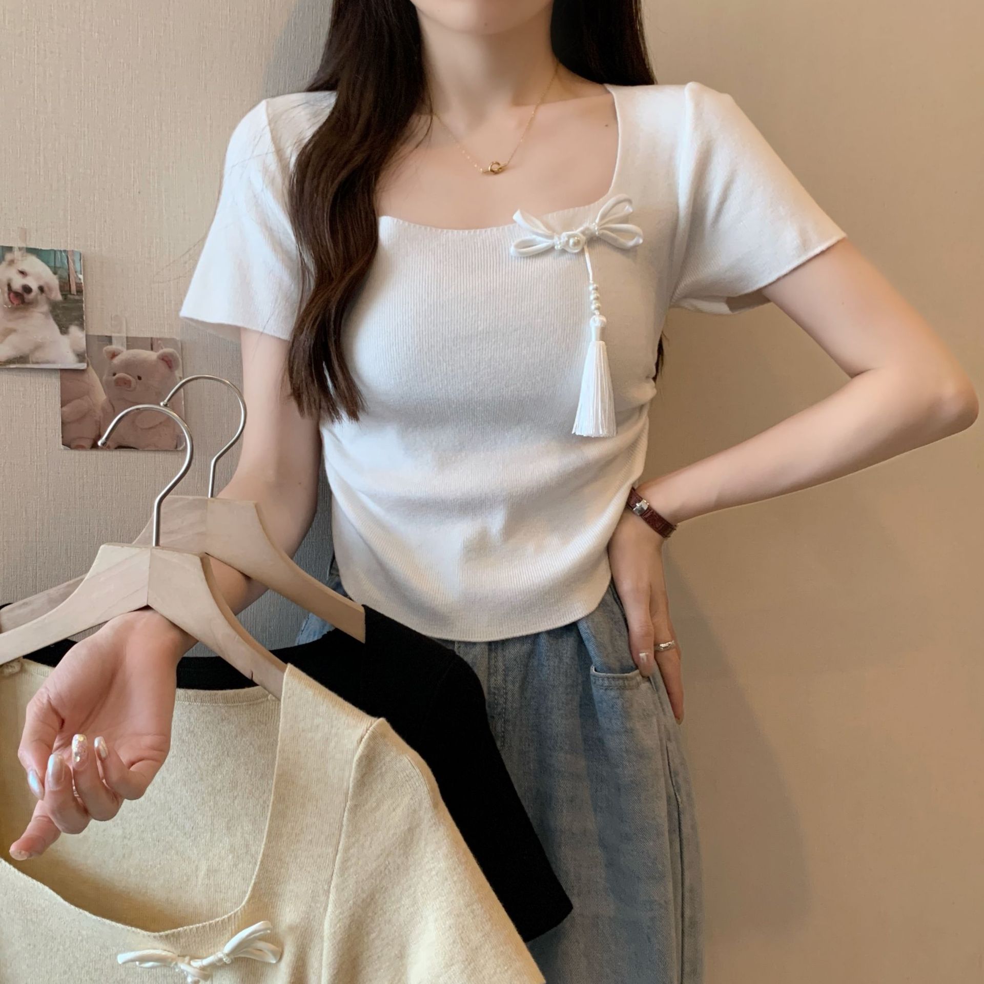Nov poletni dizajn z naramnicami, nepravilna majica s kratkimi rokavi v kitajskem slogu, ženska pletena majica s kratkimi rokavi in ​​oglatim izrezom._voghion.com