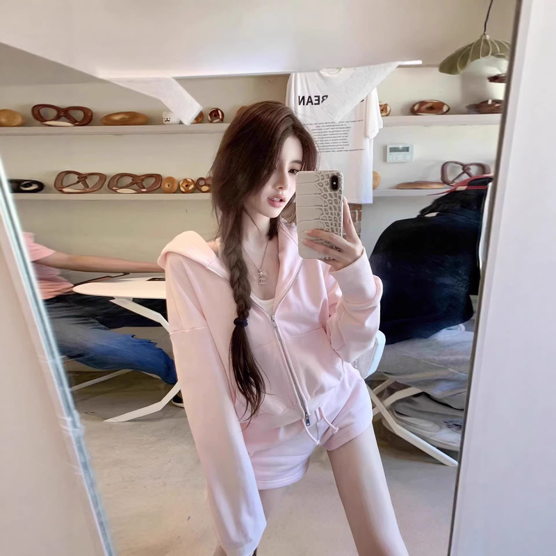Spring and Autumn Korean-Style Outfits with a Youthful and Stylish Look, Fashionable Casual Sports Hooded Sweatshirt and Pants Set for Women