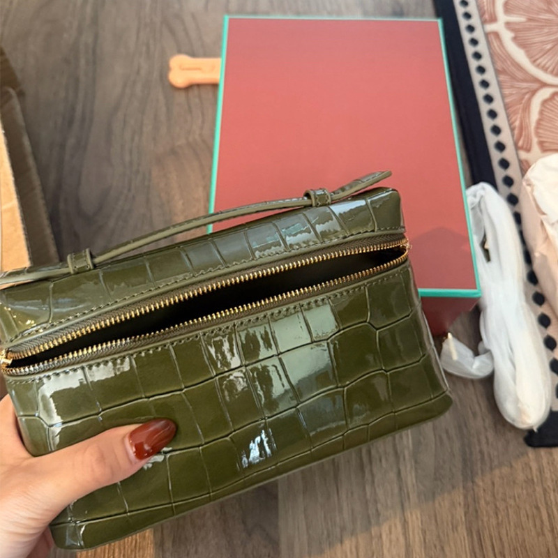 LP19gigi 同型化粧品袋 クロコダイル柄 ボックスバッグ 本革 ランチボックスバッグ ショルダー クロスボディ ポータブル 小さめ スクエアバッグ