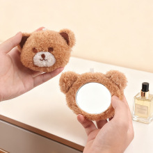 新款毛绒小熊卡通随身化妆镜美妆手持便携小镜子可挂毛绒镜装饰镜