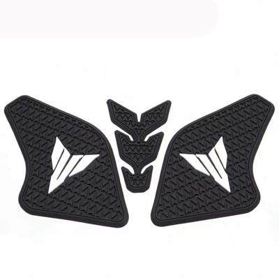 Suitable for Yamaha MT-07 Motorcycle helmet anti-fog film - white