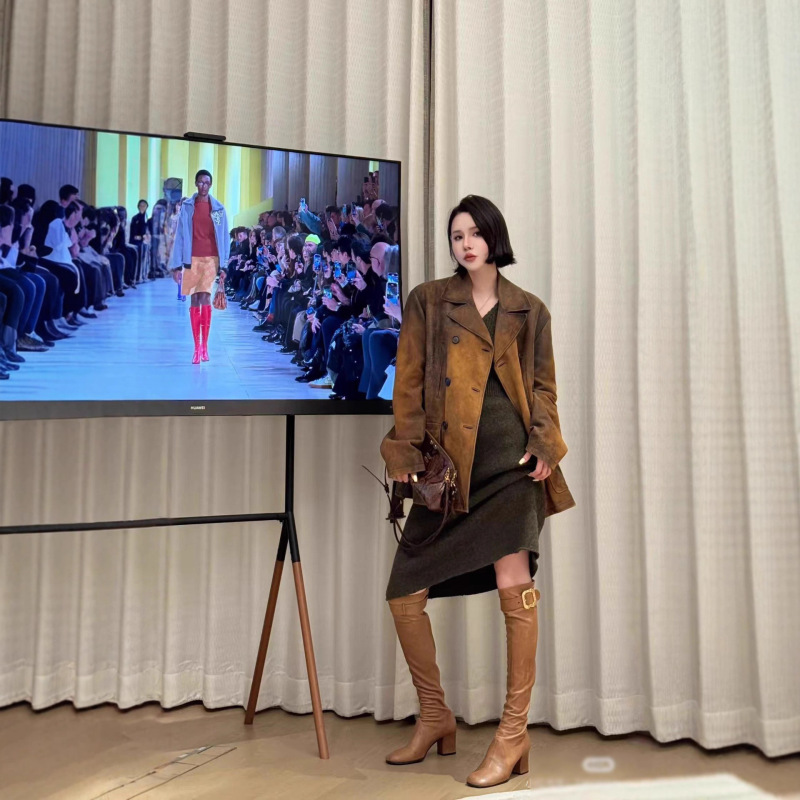 2025 Autumn and Winter Miu* New Waist-Tie Double-Breasted Gradient Color Small Sheepskin Lapel Suit Jacket for Women