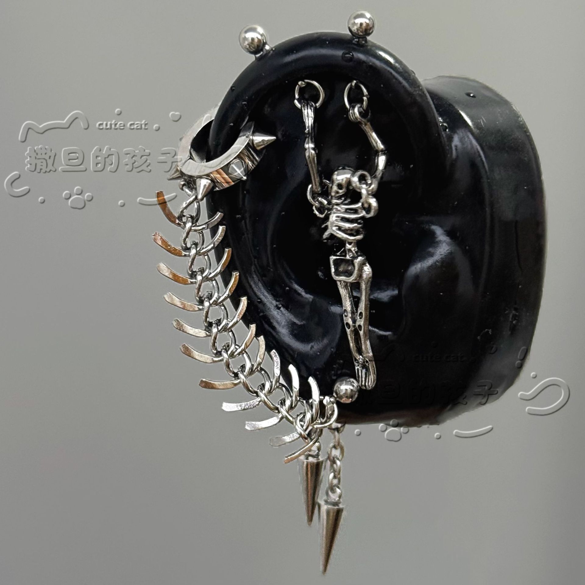 Labret piercing jewelry detail image